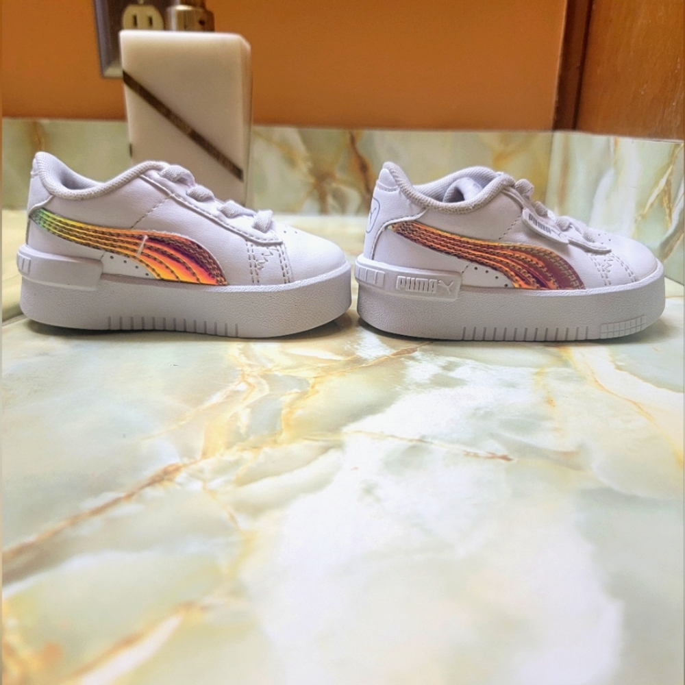 Kids Puma white iridescent shoes - Picture 10 of 11
